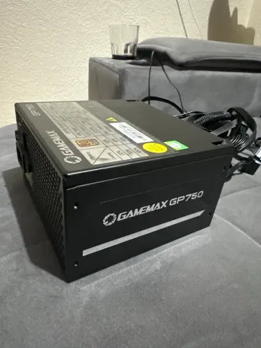 Fonte Gamemax 750w 80 plus bronze