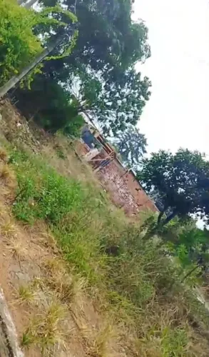 Terreno em esteio