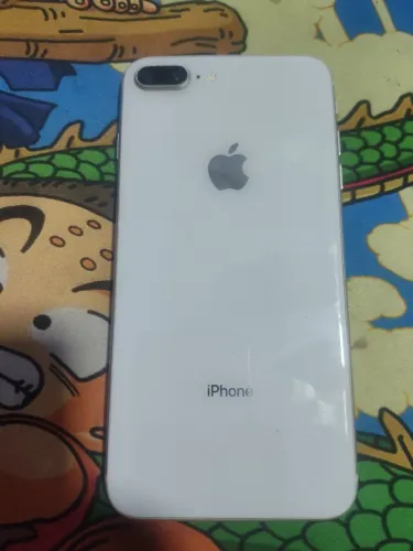 Vendes iPhone 8plus 64