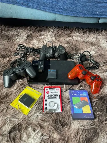 PlayStation 2 Slim Completo + 3 Controles + Adaptador HDMI + Acessórios Extras!