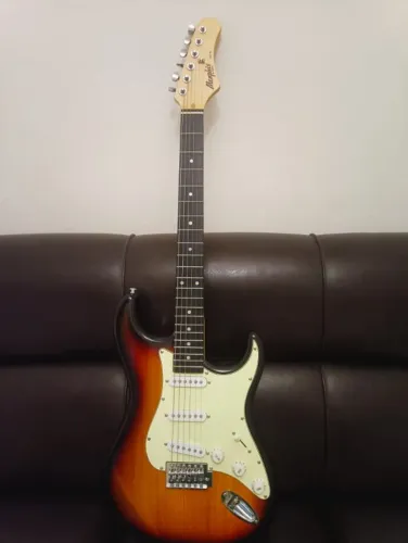 Guitarra Memphis Stratocaster MG-30 (cor: Sunburst)