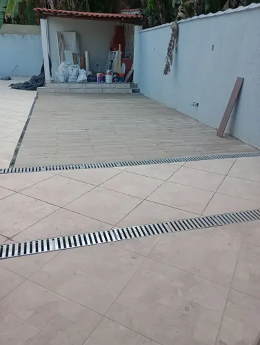 Ladrilheiro/Pedreiro/porcelanato/construção 