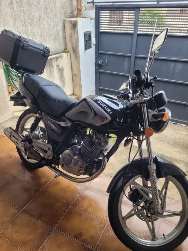 Suzuki Yes 2005