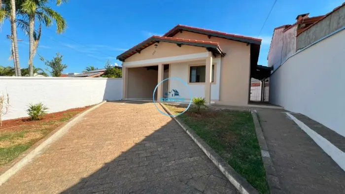 (LOC-684) Casa com 3 dormitórios para alugar, 84 m² por R$ 2.291/mês - Jardim Holiday - Sã