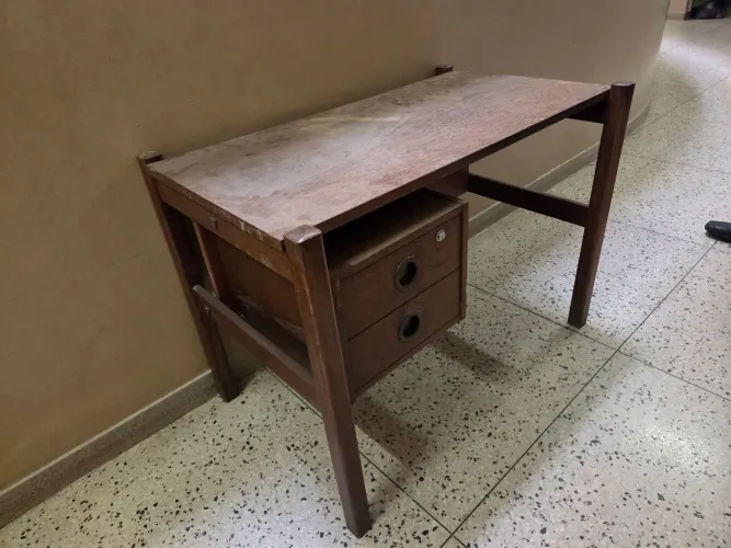Mesa antiga 