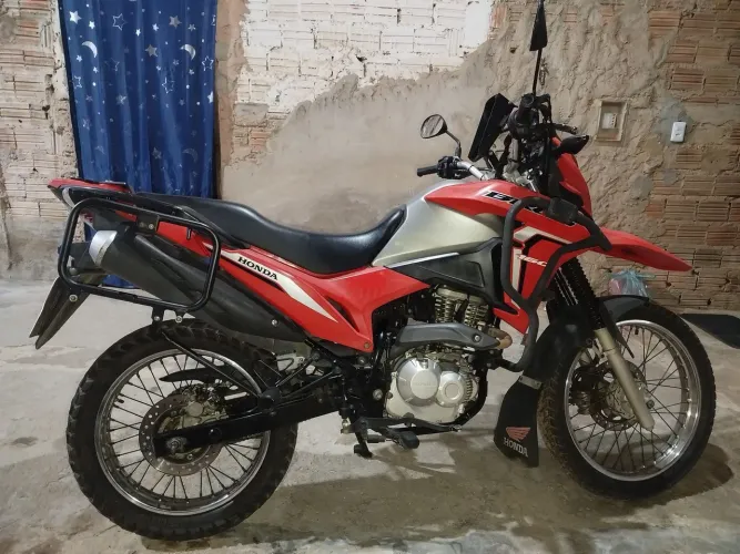 Honda NXR Bros 160 2023 Vermelha - Ótimo Estado