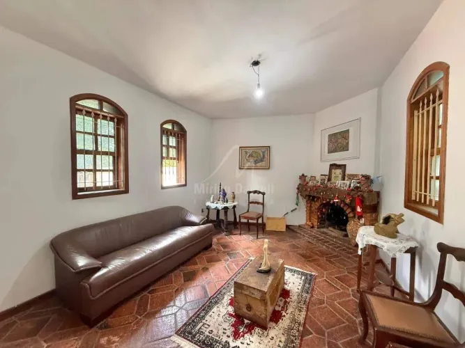 (61877) à venda - Casa com 6 quartos, 4 vagas, no Santa Lúcia