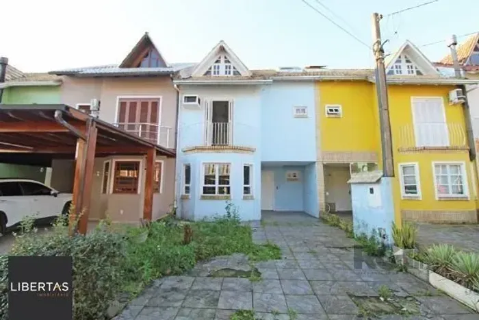 Casa Condominio em Porto Alegre, no bairro Guarujá, com 3 dormitório(s), e 3 ban