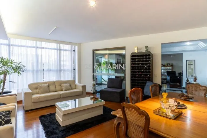 Apartamento à venda no Ed. Palais Lac D\'Or, em Londrina