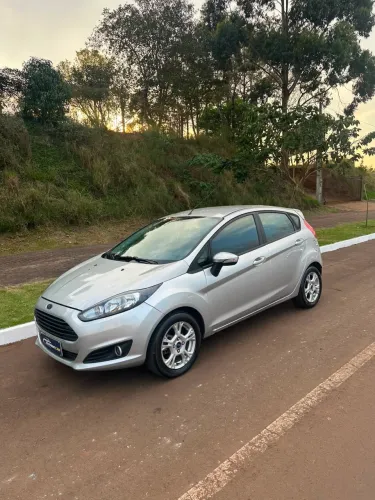 Ford Fiesta 1.6 16V Flex Mec. 5P 2015
