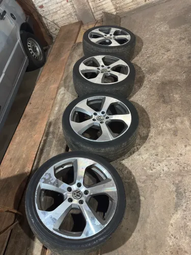 Rodas Modelo Golf GTI Aro 18
