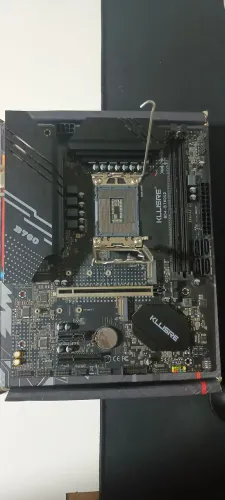 Kit Intel b760 + i3 12100f