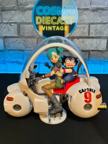 Dragon Ball - Bulma Bandai e Moto com Goku Black Hole