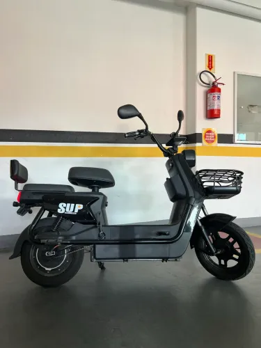 Moto Elétrica a Bateria HUP 1000W