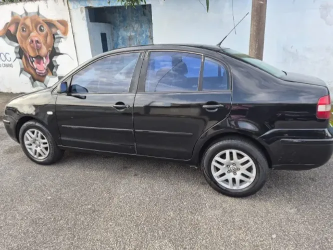 Volkswagen Polo Sedan 1.6 MI 101cv 8V 4P 2004