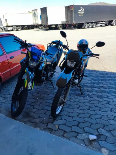 Vendo Bros 150 es 10.500 chama que tem negócio, aceito proposta a vista.