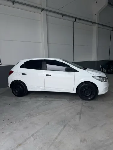 Chevrolet Onix JOY Hatch 1.0 8V Flex Mec. 4P 2018