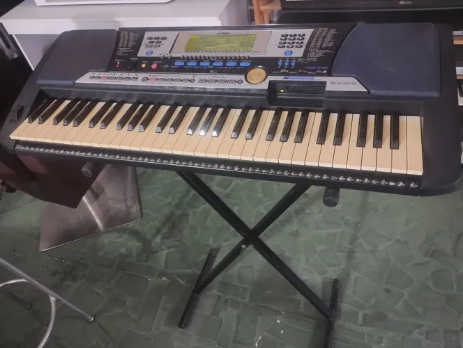 Teclado Yamaha PSR 540