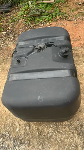 Tanque de combustível caminhão