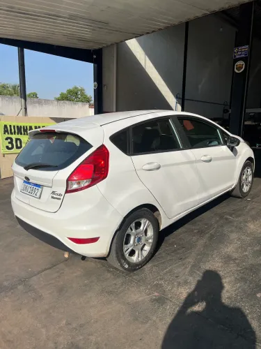 Ford Fiesta 1.5 16V Flex Mec. 5P 2014