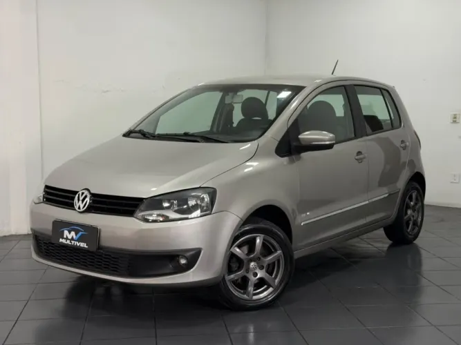 Volkswagen Fox 1.6 MI Total Flex 8V 5P 2013