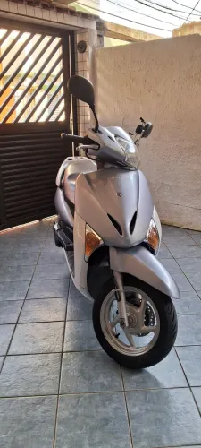 Honda lead