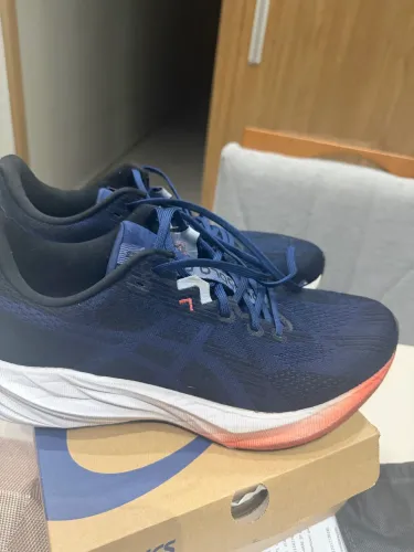 Tênis asics Dynablast 5 novo 42