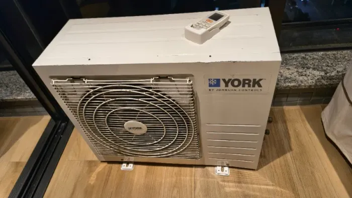 Ar-condicionado york split 7.500 btu/h