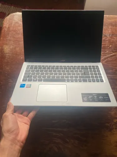 Vende-se notebook aspire 3