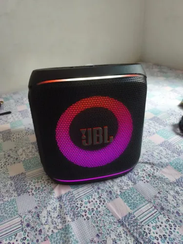 Caixa de som JBL Encore 2 com microfones