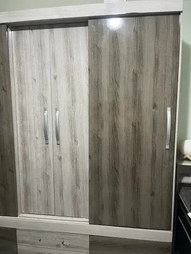 guarda roupa quarto em otimo estado