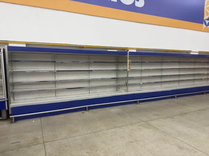 Vende Gondulas refrigerada para laticínios