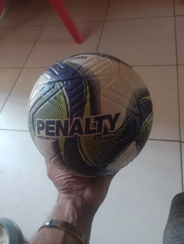 Bola de futebol original da penalty society