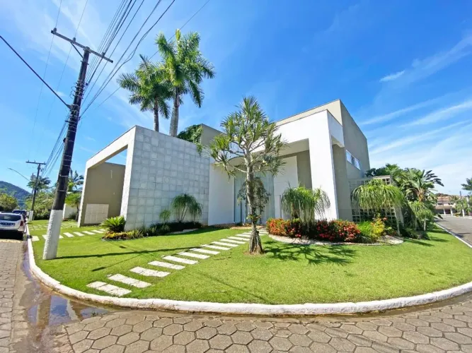 Casa à venda no Condomínio Acapulco - Guarujá/SP.