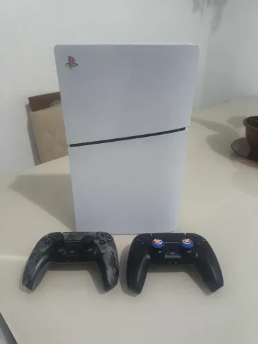Vendo PlayStation 5 Slim com leitor de Mídia
