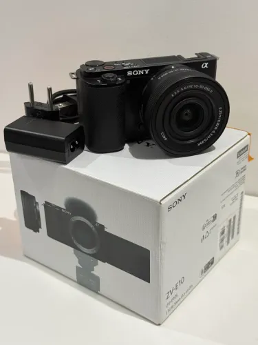Câmera Sony Zve-10 com lente