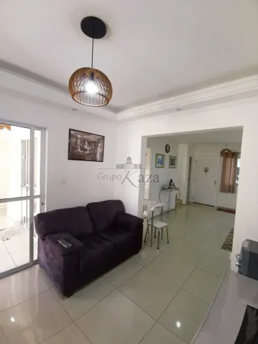 Casa em Condomínio no Villa Branca | 2 Dorms | Quintal Gourmet | 3 Vagas | 140m²