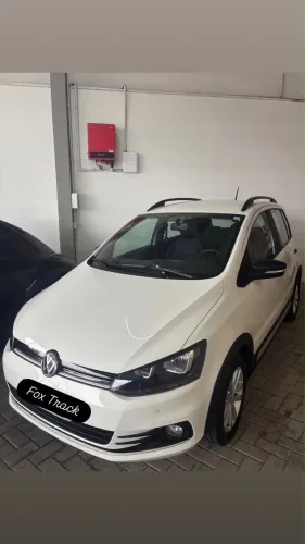 Volkswagen Fox Track 1.0 Flex 12V 5P 2016
