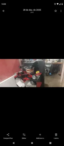 Paredão de som,vai com tudo,mesa de 8 canal,  amplificador de 1600 de saída marca  pro.