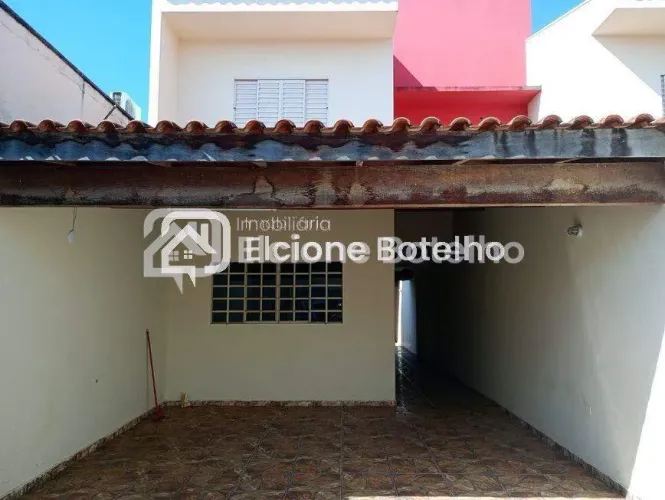 Sobrado residencial à venda em Uberlândia (Alto Umuarama) | 130m² | R$ 325.000