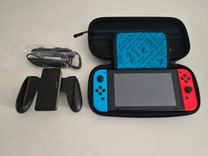 Nintendo Switch - Desbloqueado - Cartão 128gb - Funcionando Perfeitamente - Estado de Novo