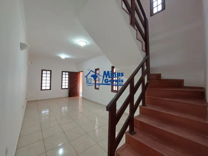 Oportunidade Zona Sul SJC - Sobrado 3 Dorms com Permuta Aceita, 115m²