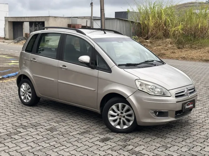 Fiat Idea Attractive 1.4 Fire Flex 8V 5P 2014