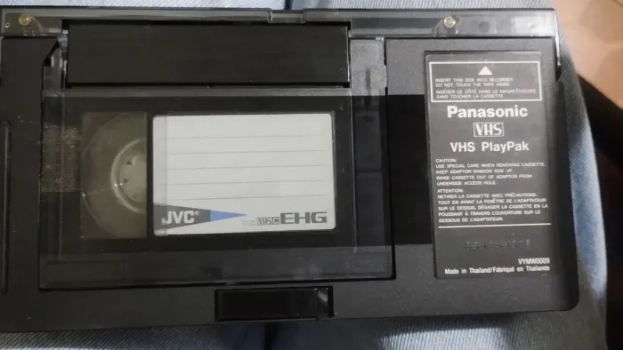 Adaptador para fita Vhs C - Panasonic (a pilha)
