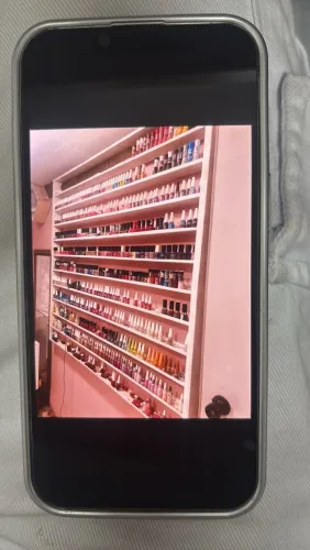 Prateleira de esmaltes de unha normal