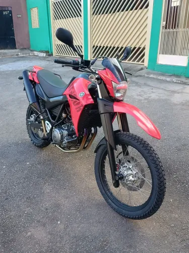 Vende-se XT 660R