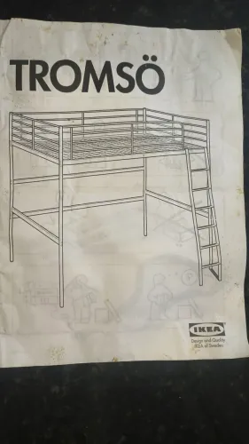 Cama beliche metal de casal e escrivaninha