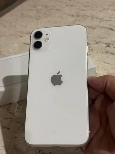 iPhone 11 branco 128GB