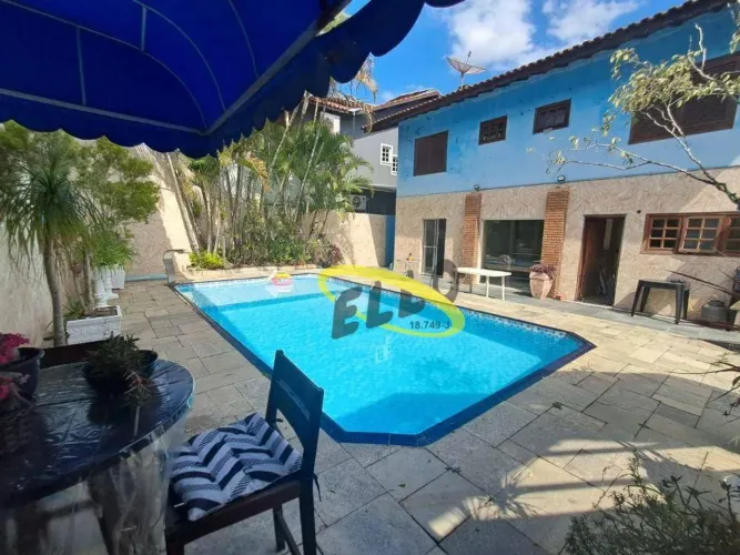Casa com 3 dormitórios para alugar, 287 m² - Granja Viana - Cotia/SP