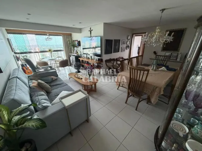 Apartamento de 105m² no bairro de Casa Forte
